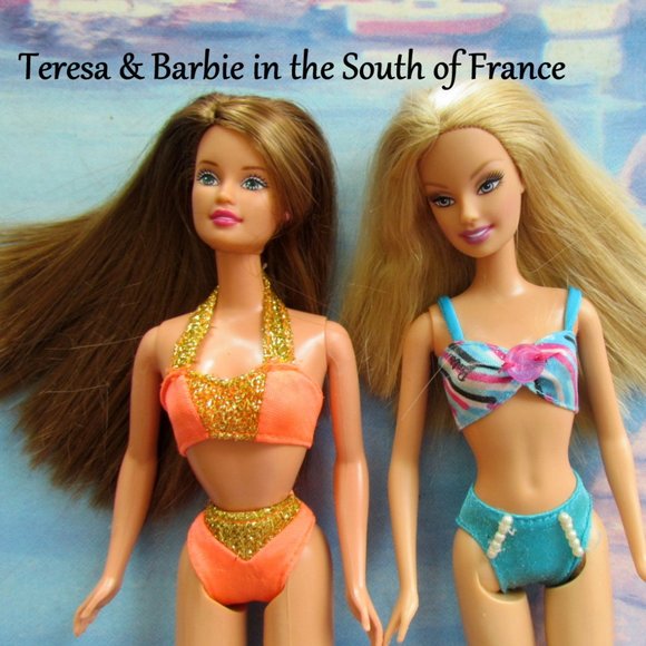 BARBIE & TERESA DOLLS, SWIMSUITS + OUTFITS in FRENCH STARBUCKS STORY - LOVELY! - Picture 1 of 10